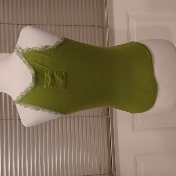 Free Add-on Green Ribbed Tank Top - Size Small - Picture 4 of 6